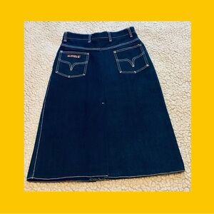 * SALE * Vintage Rare Find Dark Denim Skirt